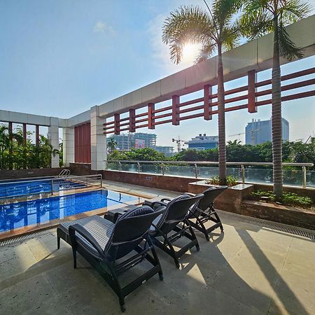 Novotel Chennai Sipcot Екстериор снимка Rooftop pool