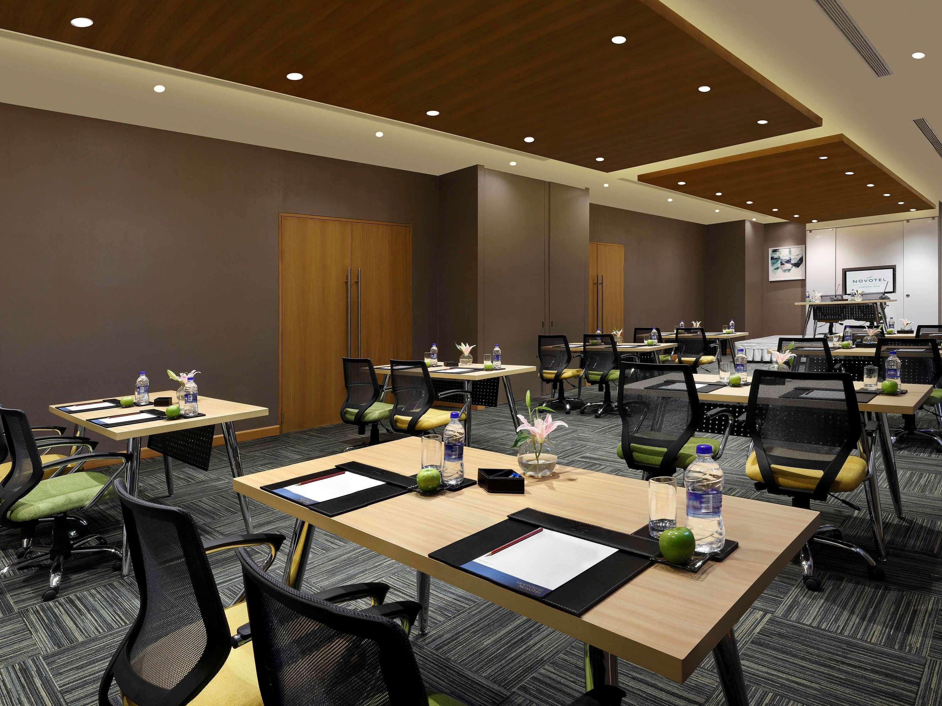 Novotel Chennai Sipcot Екстериор снимка Meeting room
