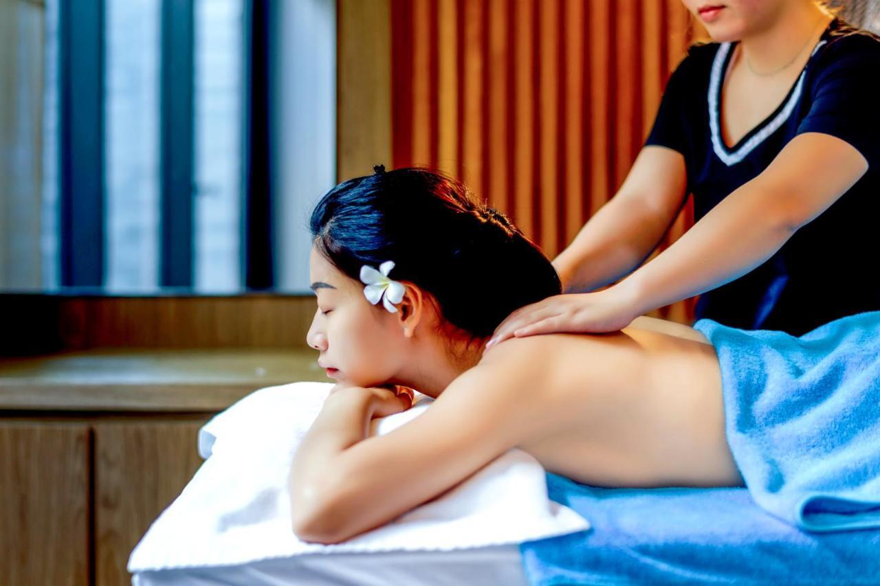Novotel Chennai Sipcot Екстериор снимка Thai massage